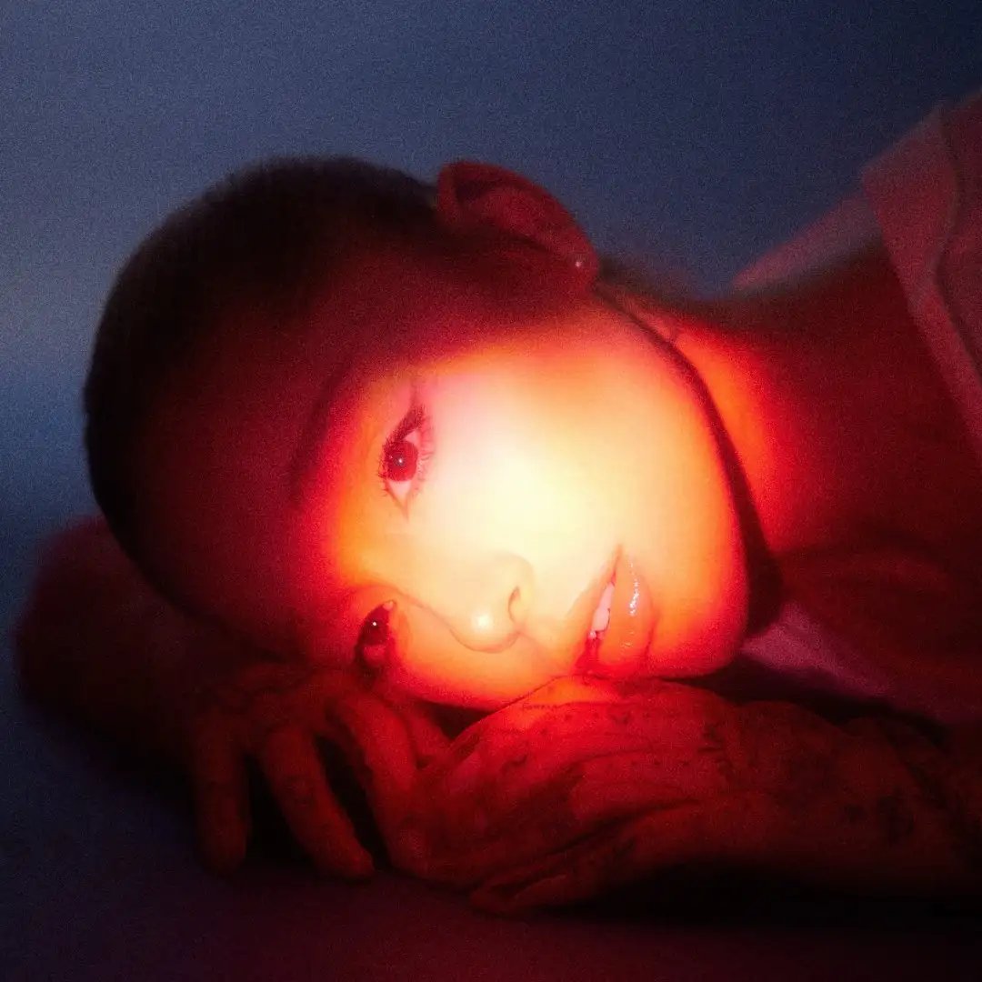 Ariana Grande coloca todas suas 6 músicas novas na Billboard Hot 100