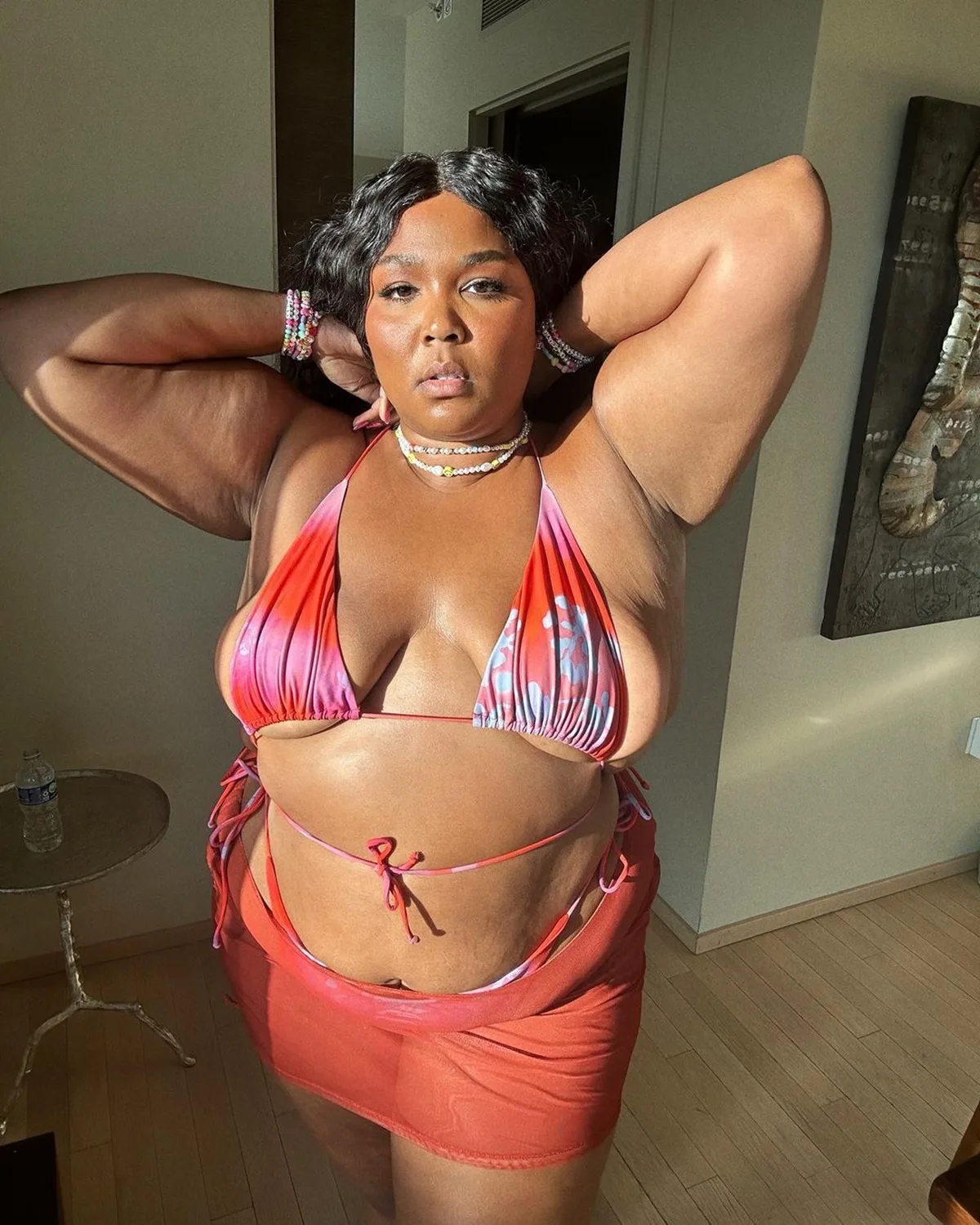 Lizzo relembra acusação de assédio em ambiente de trabalho: "isso me destruiu"