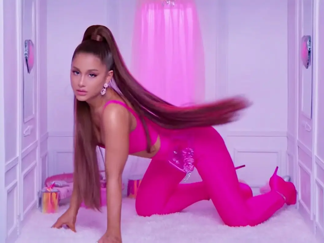 Ariana Grande tem 20 músicas com mais de um 1 bilhão de streams no Spotify