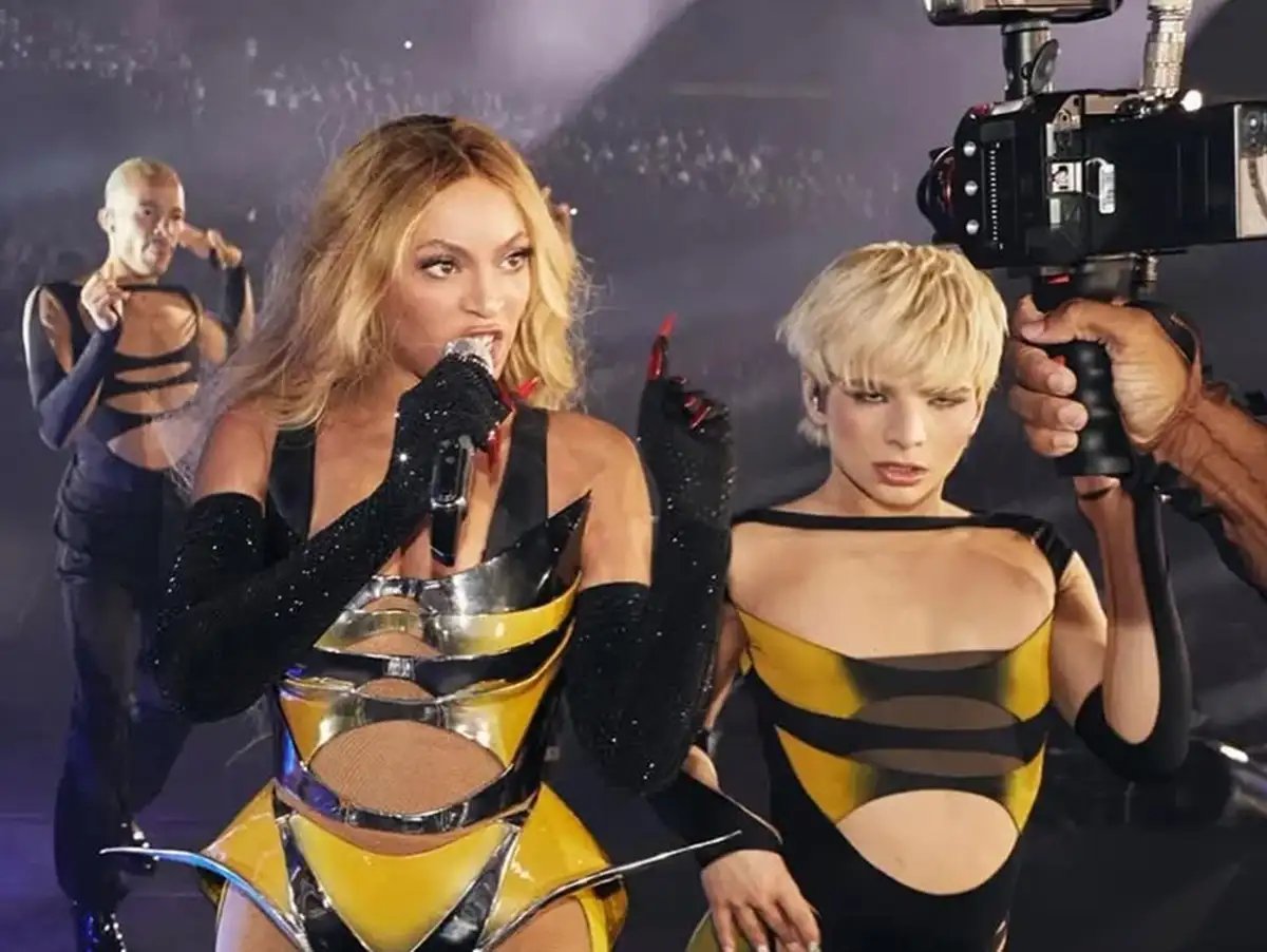 Dançarina de Beyoncé dá resposta afiada após brasileiro dizer que ela estava de "cara feia" na "COWBOY CARTER TOUR"