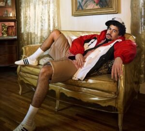"Primeiramente, eu não sou a Taylor Swift", diz Bad Bunny ao ser questionado sobre fazer turnê como a "The Eras Tour"