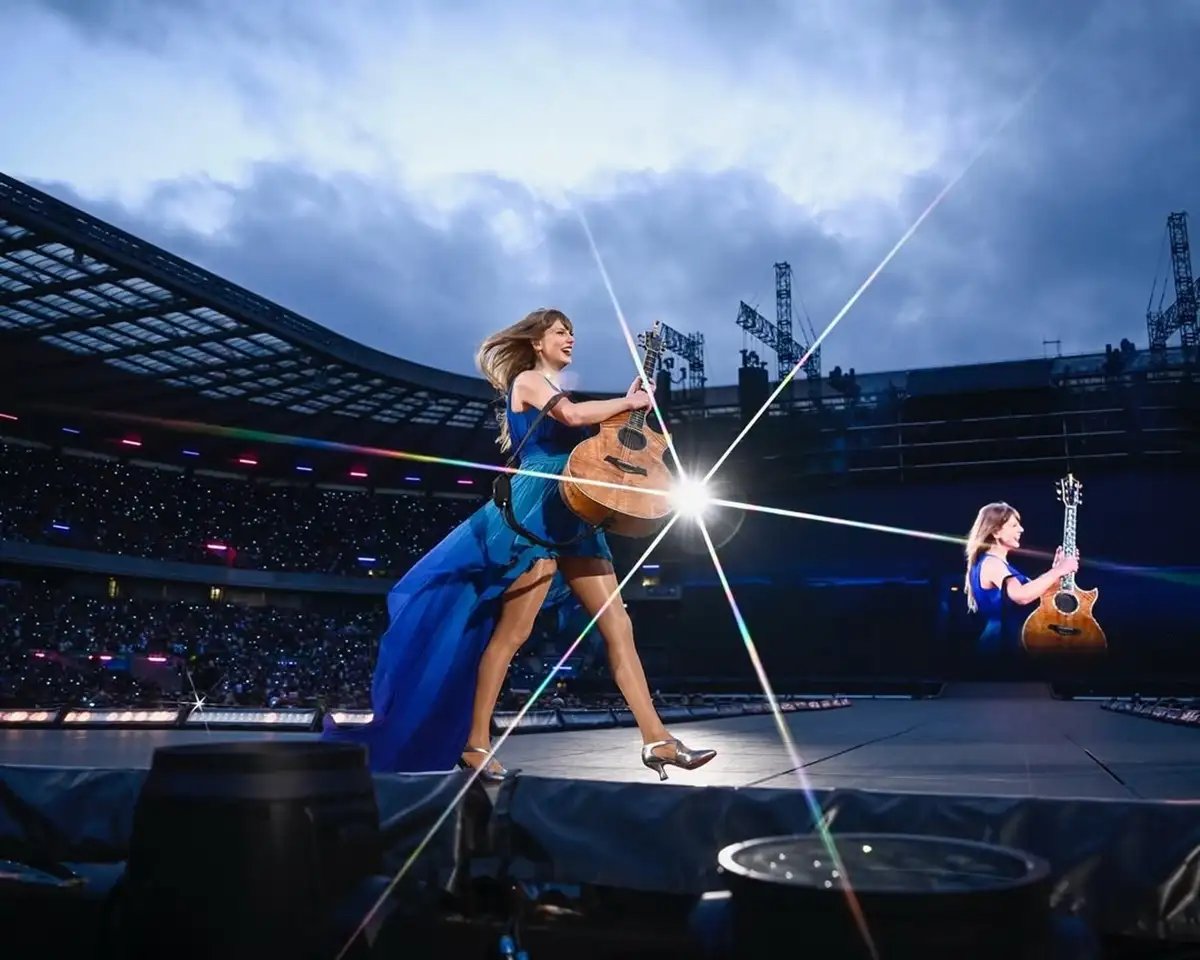 Taylor Swift vai voltar para o country? Cantora surpreende com nova roupagem de "Shake It Off" em show