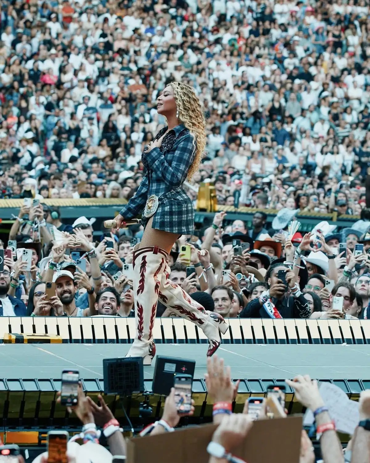 Beyoncé é a artista feminina com a turnê em estádios mais cara da história dos EUA