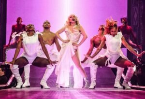 Staff de Lady Gaga vê retorno da cantora ao Brasil em 2026 com bons olhos, diz site; saiba detalhes